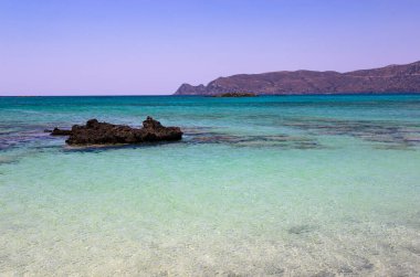 Yunanistan 'daki Elafonisi plajının manzarası, deniz, gökyüzü