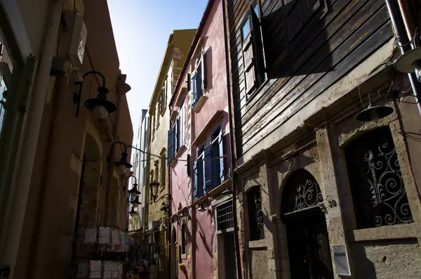 Girit adasındaki eski Yunan caddesi