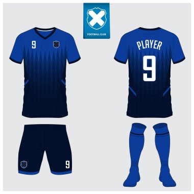 Futbol forması ya da futbol kulübü için futbol takımı tasarımı. Futbol tişörtü, kısa, çorap şablonu. Futbol forması ön tarafta, arka planda. Düz dizaynlı futbol logosu. Vektör İllüstrasyonu. 