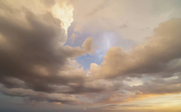 Cielo Atardecer Fondo Abstracto Naturaleza Dramático Azul Con Nubes Color — Foto de Stock