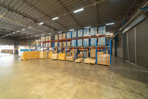 Interior Grande Indústria Loja Varejo Armazém Rack Móveis Armazenamento Estoque — Fotografia de Stock