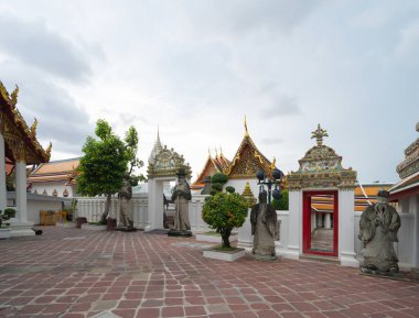 Wat Phra Chetuphon ya da Wat Pho, Tayland 'ın Bangkok şehrinde bir Budist tapınağı. Tayland mimari binaları seyahat gezisi ve tatil konsepti.