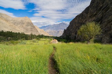 Karakoram yüksek dağ tepeleri. Doğa manzarası geçmişi, Skardu-Gilgit, Pakistan. Tatilde seyahat.