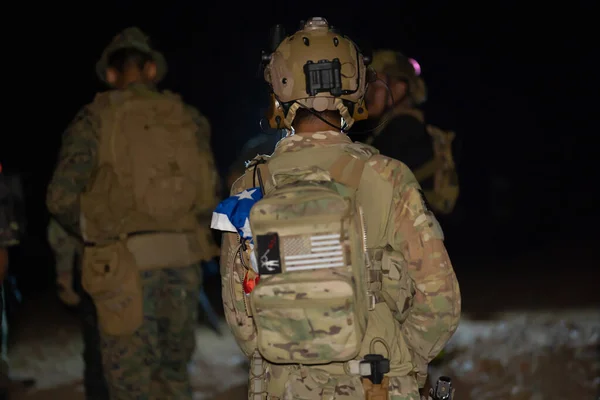 Amerikan Deniz Kuvvetleri Deniz Piyade Birliği Nin Bir Askeri Gece — Stok fotoğraf
