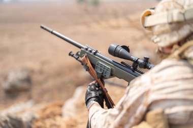 Amerikan Deniz Kuvvetleri Deniz Piyade Birliği, silahlı askeri savaş başlattı ve savaşta Kobra Gold tatbikatı sırasında Tayland 'da düşmana saldırmaya hazırlanıyor. Savaş gücü..