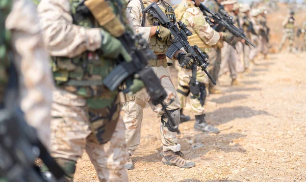 Csapat Amerikai Hadsereg Tengerészgyalogság Katonai Háború Fegyver Részt Vesz Készül — Stock Fotó