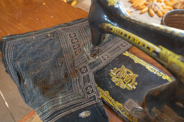 Místní Lidé Používají Tradiční Ruční Tkaní Vlna Ruční Tkaniny Textilie — Stock fotografie