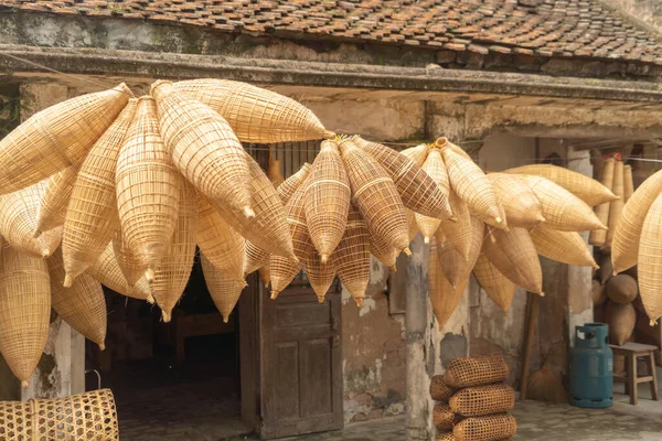 Weaving Bamboo Fish Trap Basket Hanoi Vietnam — Stock Photo, Image