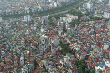 Hanoi şehir merkezinin havadan görüntüsü Skyline, Vietnam. Finansal bölge ve Asya 'nın akıllı kentsel kentindeki iş merkezleri. Gökdelen ve yüksek binalar.