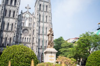 Hanoi kentsel kenti, Vietnam 'daki St. Joseph Katedrali Kilisesi. Gezici turistik mekan. Din