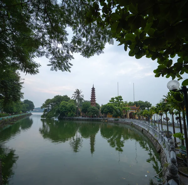 Pagode Temple Tran Quoc Attraction Touristique Point Repère Dans Ville — Photo