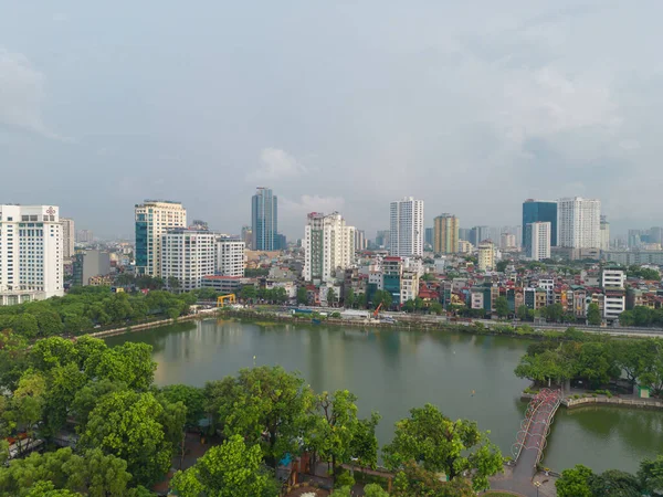 공중에서 하노이 다운타운 스카이라인 베트남의 파크가 보인다 지구와 비즈니스 센터는 — 스톡 사진