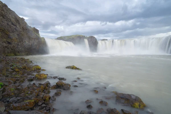 Wodospad Godafoss Sezonie Letnim Islandii Słynne Tło Krajobrazu Przyrody — Zdjęcie stockowe