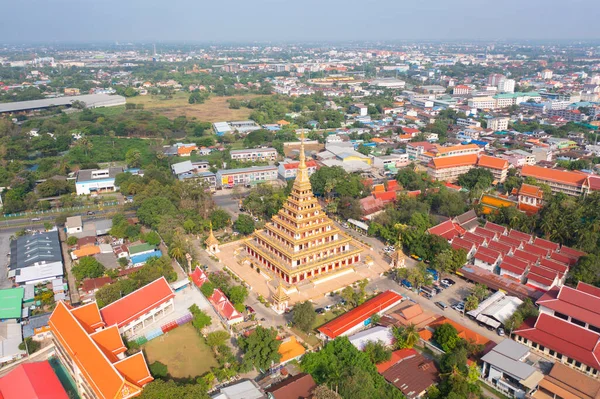 地元の住宅街の屋根の空中ビュー 上からの都市住宅開発 トップビュー タイのKhon Kaen市街地イサンの不動産 不動産について — ストック写真