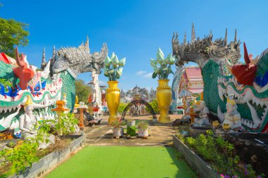 Clay Pots Tapınağı. Isan pagoda, Tayland 'ın Roi Et kenti yakınlarında bulunan bir Budist tapınağıdır. Tayland mimarisi arka planı. Turistik bölge simgesi.
