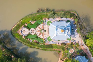 Wat Thung Setthi, Khon Kaen, Isan Tapınağı. Pagoda, Tayland 'ın başkenti Tayland' da bir Budist tapınağıdır. Tayland mimarisi arka planı. Turistik bölge simgesi.