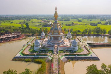 Wat Thung Setthi, Khon Kaen, Isan Tapınağı. Pagoda, Tayland 'ın başkenti Tayland' da bir Budist tapınağıdır. Tayland mimarisi arka planı. Turistik bölge simgesi.