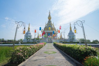 Wat Thung Setthi, Khon Kaen, Isan Tapınağı. Pagoda, Tayland 'ın başkenti Tayland' da bir Budist tapınağıdır. Tayland mimarisi arka planı. Turistik bölge simgesi.