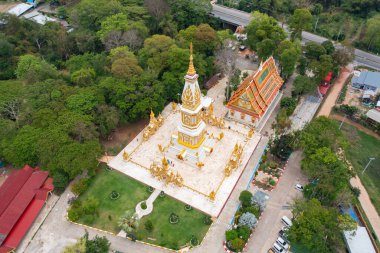 Wat Phrathat Phanom, Nakhon Phanom, Isan Tapınağı. Pagoda, Tayland 'ın başkenti Tayland' da bir Budist tapınağıdır. Tayland mimarisi arka planı. Turistik bölge simgesi.