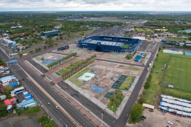 Sokak yolu olan bir araba test merkezinin havadan görünüşü. Saha, antrenman aracı okulu. Harita site tasarımı.