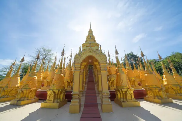 Wat Sawang Bun Pagoda Templo Budista Saraburi Uma Cidade Urbana — Fotografia de Stock