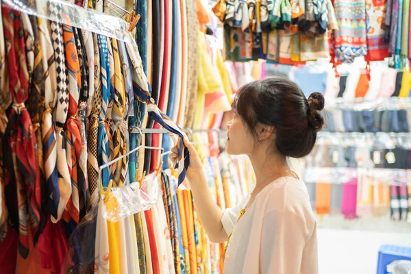Portrait Happy Asian Vietnamese Woman Travel Night Clothes Store Market — Stock Photo, Image