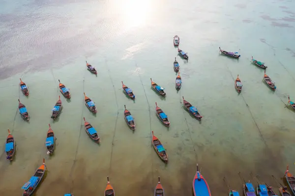 Luftaufnahme Von Touristenbooten Strand Fluss Teich Oder See Der Sommersaison — Stockfoto