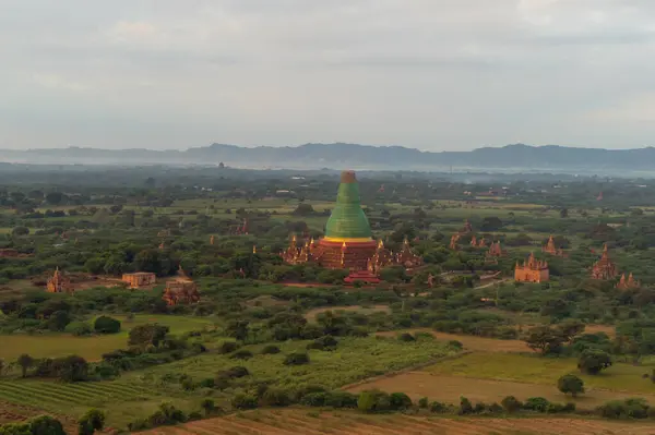Vue Aérienne Sommet Des Temples Birmans Ville Bagan Depuis Ballon — Photo
