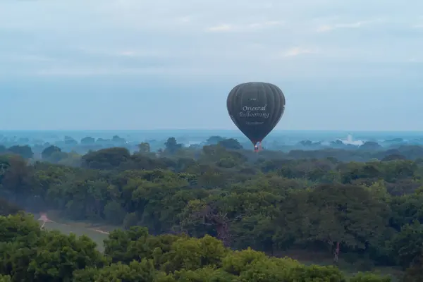 Balões Voando Sobre Templos Birmaneses Bagan City Balão Herança Mundial — Fotografia de Stock