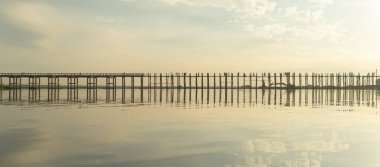 U Bein Köprüsü Göl, Tahta Köprü Mon Köyü, Myanmar veya Burma, Asya.