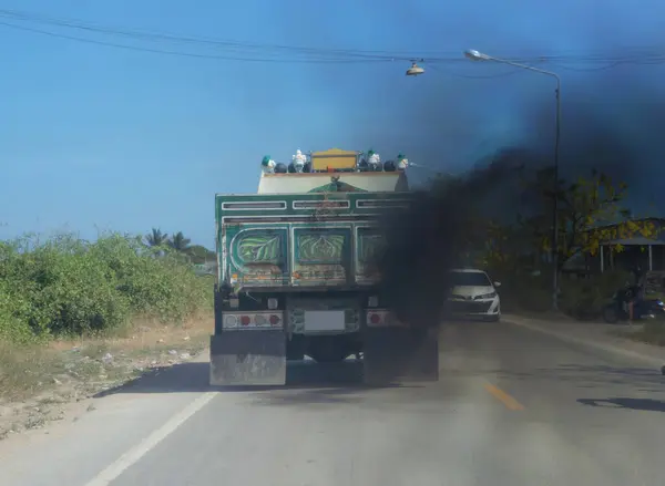 Camião Diesel Soprando Fumo Preto Tailândia Poluição Imagem De Stock
