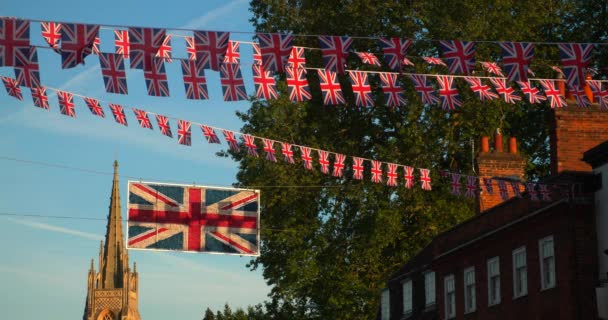 Union Jack Прапори Летять Будинків Вулицях Марлоу Бакінгемшир Англія — стокове відео