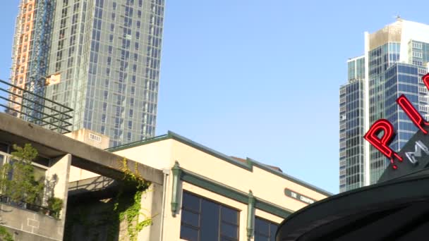 Panning Shot Pike Place Market Sign Seattle Washington Ηπα Ιουλίου — Αρχείο Βίντεο