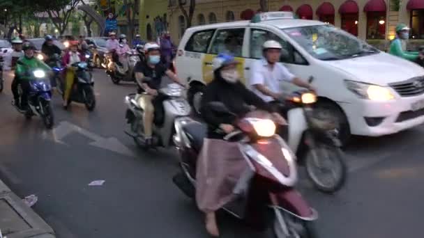 Motoryzacje Ludzie Stretach Chi Minh City Lub Saigon Vietnam Kwietnia — Wideo stockowe
