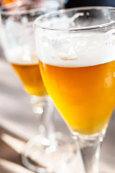 Крупним Планом Склянці Холодного Пива Барі Ресторані Або Пабі — стокове фото