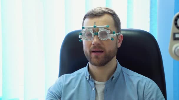Handsome Male Patient Wearing Special Ophthalmic Glasses — Vídeo de Stock