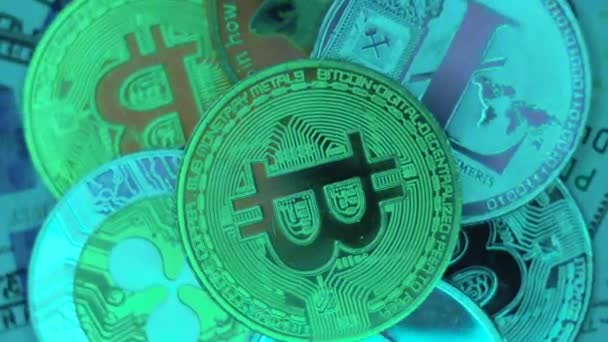 Bitcoin Btc Coins Ethereum Eth Coin Ripple Xrp Coin Rotating — Stock Video