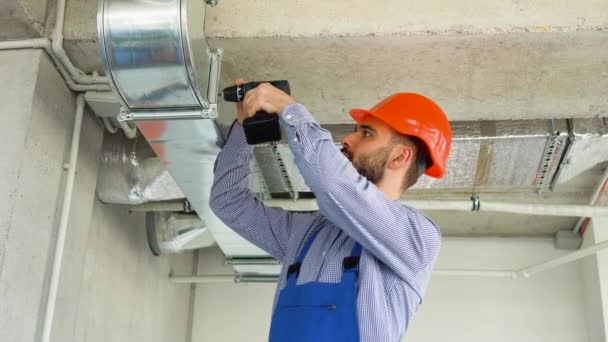 Ventilation System Installation Repair Service Hvac Technician Work — Stock Video