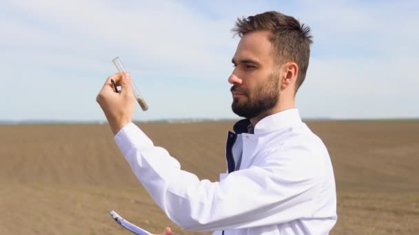 Scientist Checks Quality Soil Control Soil Quality Seed Plant Future — Stock Video