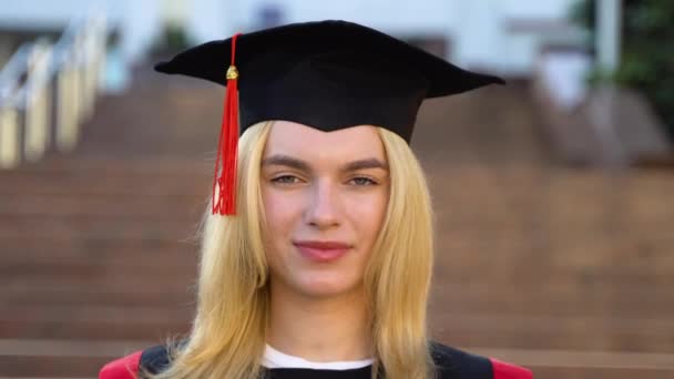 Retrato Mujer Día Graduación Universidad Concepto Educación Graduación Personas — Vídeo de stock