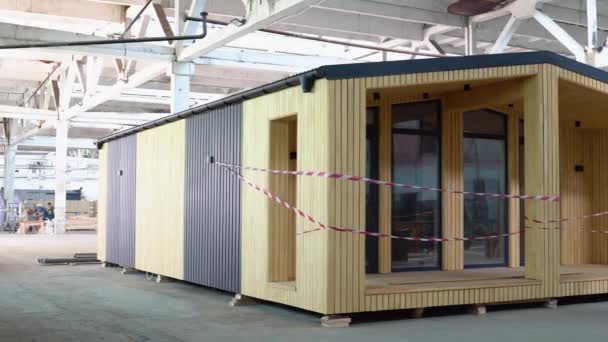 Uma Nova Casa Pré Fabricada Modular Madeira Dentro Instalação Fabricação — Vídeo de Stock