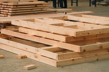 Modüler prefabrik ev çerçeveleri.