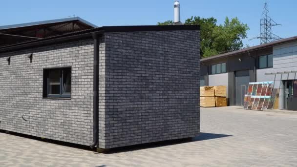 Pameran Rumah Modular Baru Dan Modern Dari Panel Kayu Komposit — Stok Video