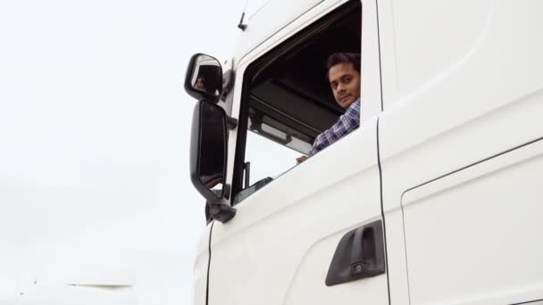 Conductor Camión Indio Profesional Ropa Casual Que Conduce Vehículo Del — Vídeos de Stock