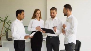 Ceo yeni bir proje için emir verdi.