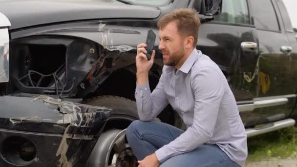 Man Reporting Car Crash Damage Calling Insurance Roadside Service — Stock Video