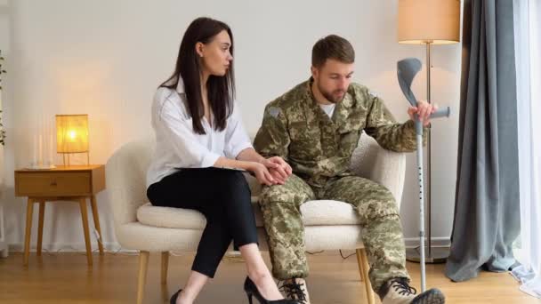 Soldier Walking Stick Talking Psychological Traumas Depression War Professional Military — Stock Video