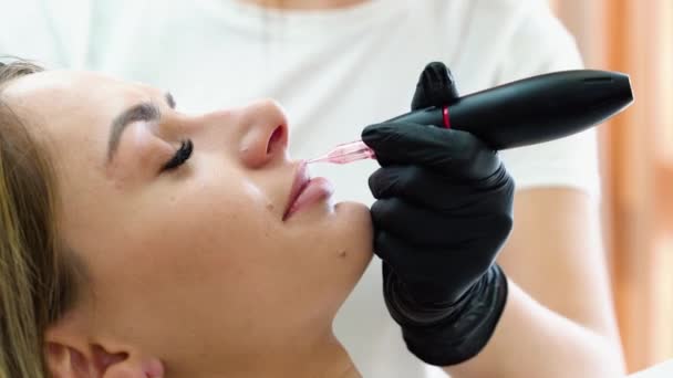 Maquillage Permanent Tatouage Visage Micropigmentation Des Lèvres Microblading Visage Professionnel — Video