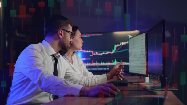 Creative Team Crypto Traders Investors Brokers Analyzes Financial Candles Graphs — Stock Video