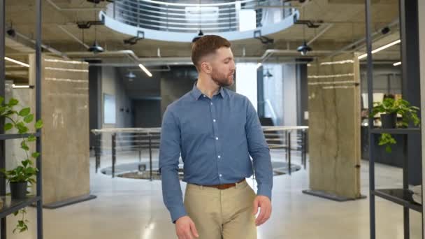 Handsome Man Walking Luxury Shop Chooses Tiles — Stock Video